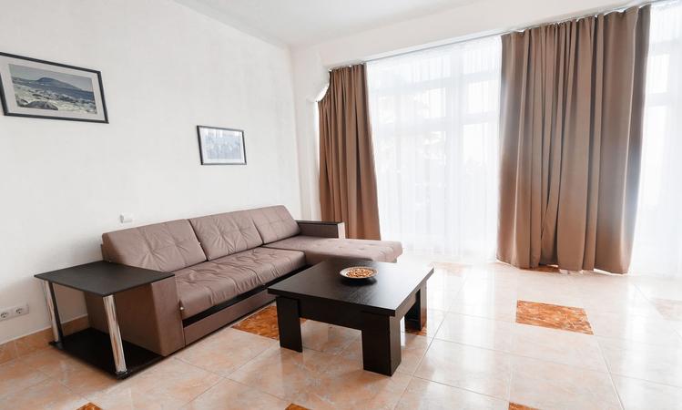 СЕМЕЙНЫЙ 2-Х КОМНАТНЫЙ ЛЮКС. Отель "Юрзуф". Гурзуф СЕМЕЙНЫЙ 2-Х КОМНАТНЫЙ ЛЮКС. Отель "Юрзуф". Гурзуф