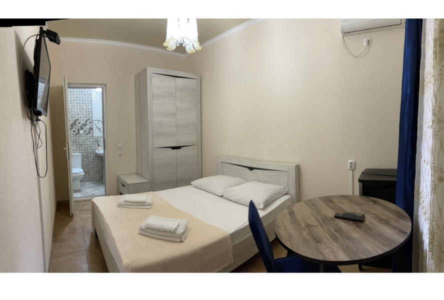 Стандартный двухместный номер. Гостевой дом "Замок на Жемчужной". Адлер