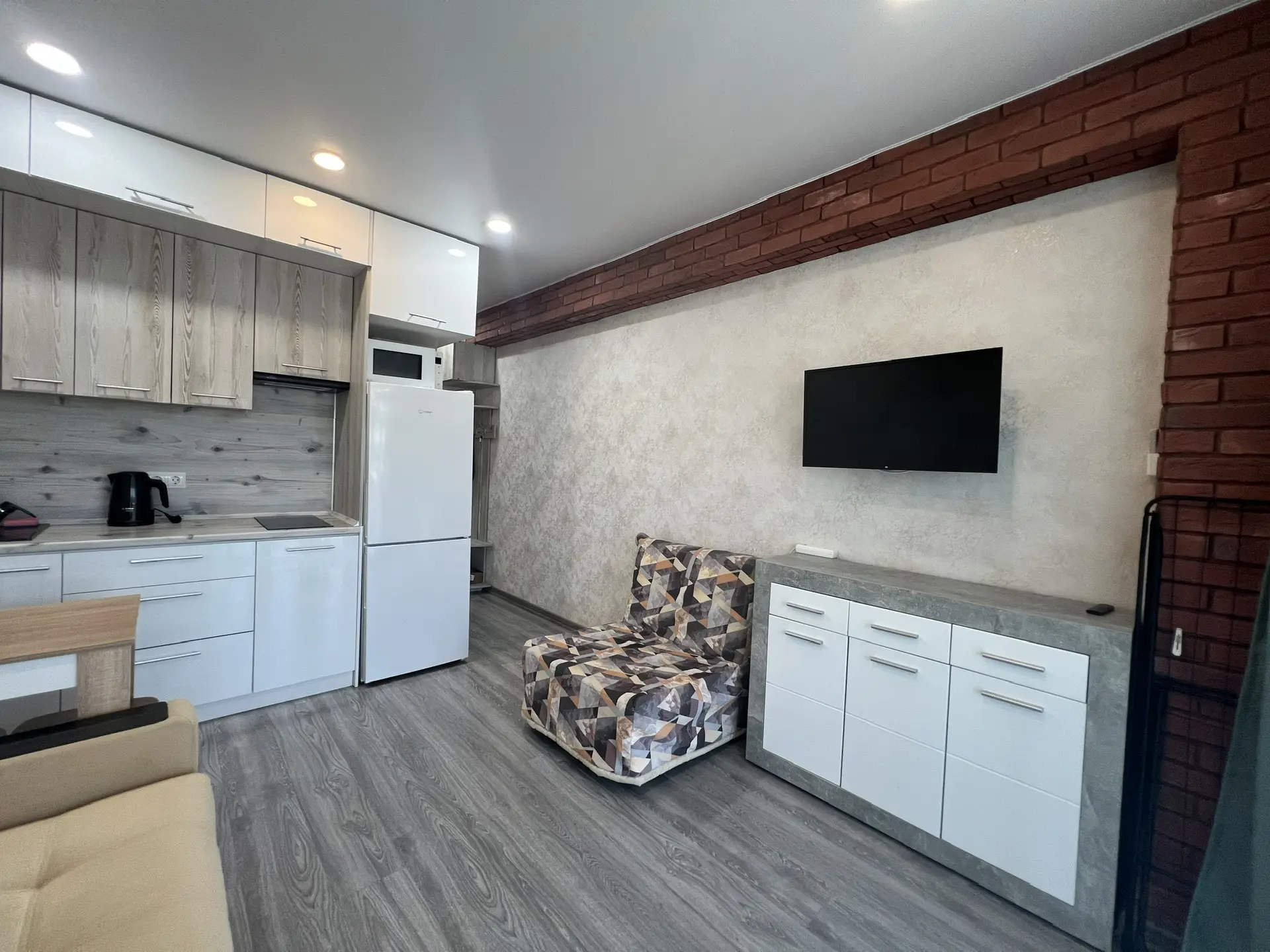 . Квартира в многоквартирном доме Светлая студия с шикарным видом на морской закат. Дагомыс