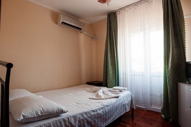 2, 3х местный номер. Гостиница "Виктория" 2*. Лермонтово