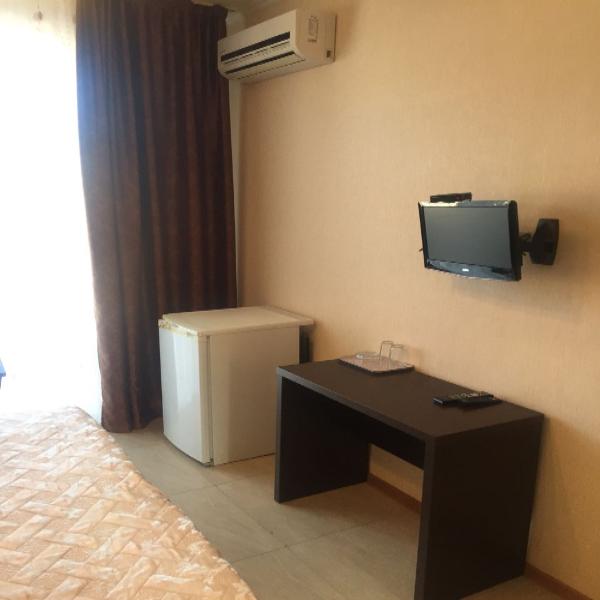 ТРЕХМЕСТНЫЙ НОМЕР В НОВОМ КОРПУСЕ. Частный гостевой дом "Майами". Пересыпь