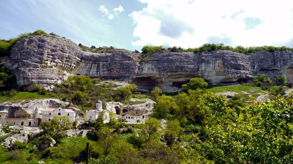 Пещерный город Чуфут-Кале. Фото взято с сайта: https://fountravel.ru/chufut-kale