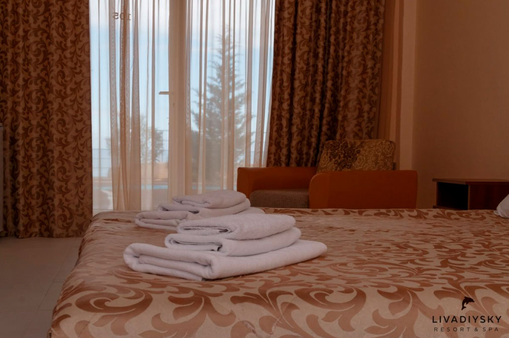 Комфорт 1-й этаж. Арт-отель «Азор». Ливадия