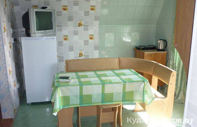 4-х местный с удобствами (2 ком. квартира). Гостевой дом На Приморском . Голубицкая