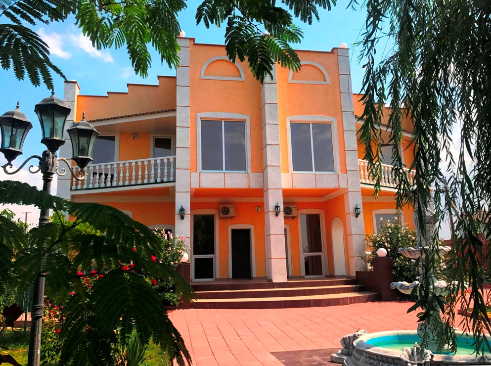 . Отель У Моря с бассейном. Евпатория