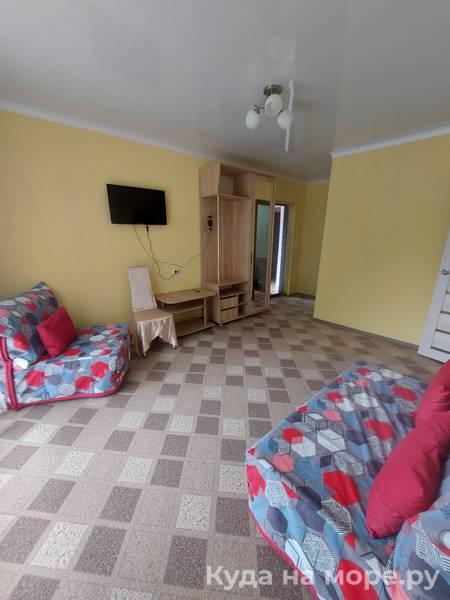 Двухкомнатный семиместный номер с балконом. Гостевой дом "Нур". Ольгинка Двухкомнатный семиместный номер с балконом. Гостевой дом "Нур". Ольгинка