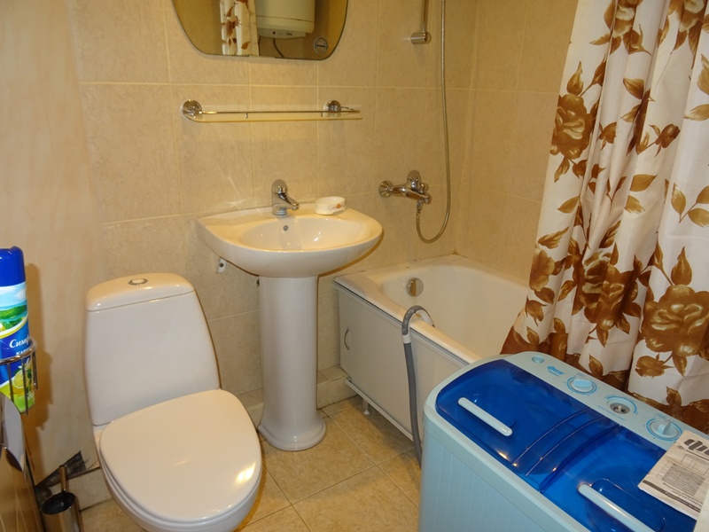 Квартира. Квартира в многоквартирном доме Лакоба 28, кв. 13. Новый Афон