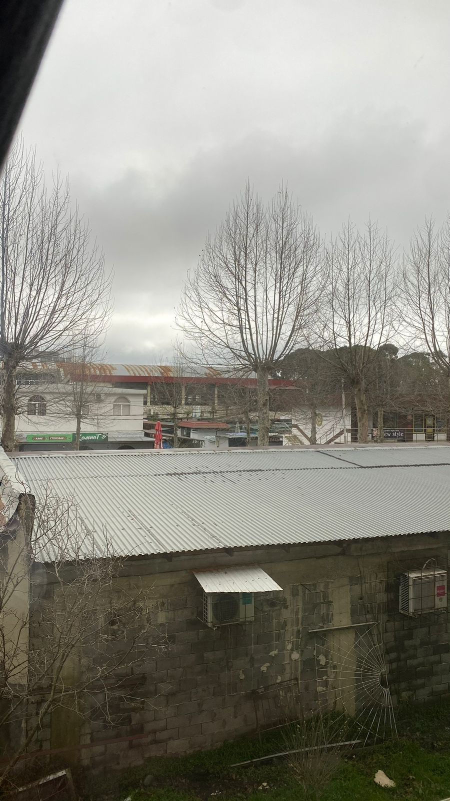 . Двухкомнатная квартира у рынка . Гагра