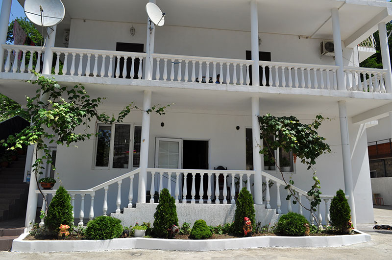 . Гостевой дом Дубовая роща. Лермонтово