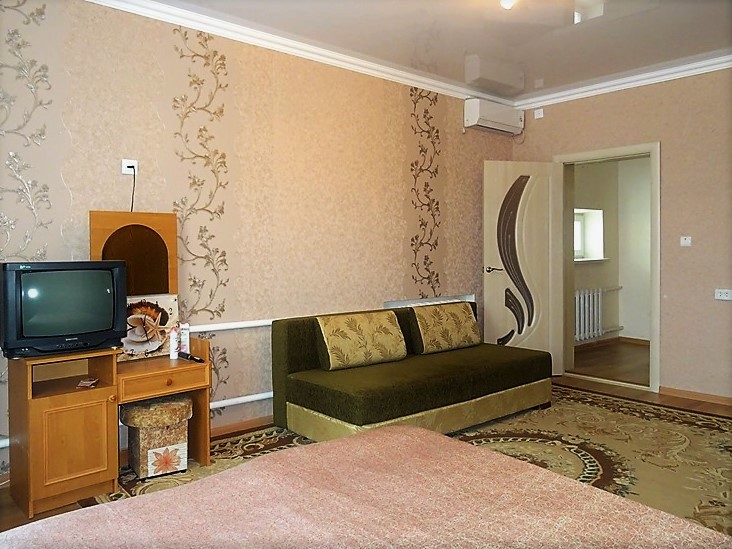 Дом под ключ (большой). Дом под-ключ "Дальняя 31". Евпатория