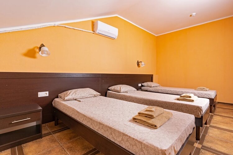 Двухкомнатный без балкона. Гостевой дом АНИКСИ. Кабардинка