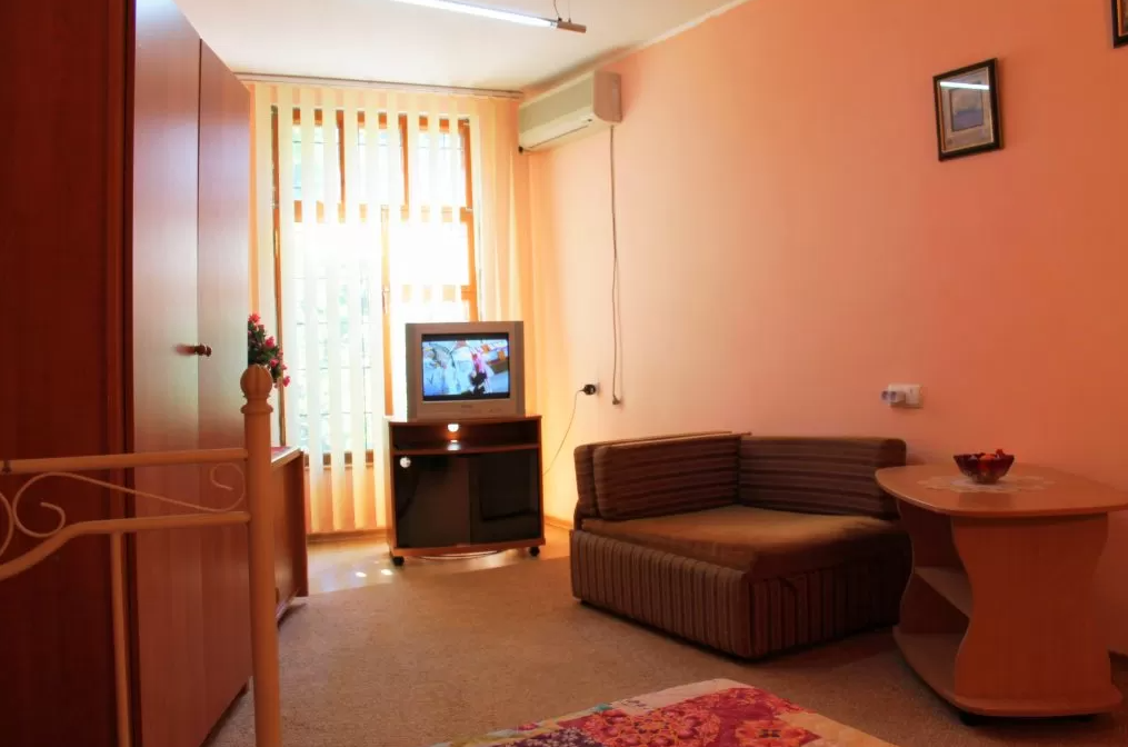 Стандарт 1. Гостевой дом «Радмир». Алупка