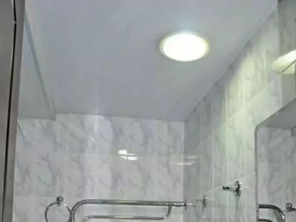 3-местный (7 этаж). Гостиница «Домбай». Домбай-гостиницы