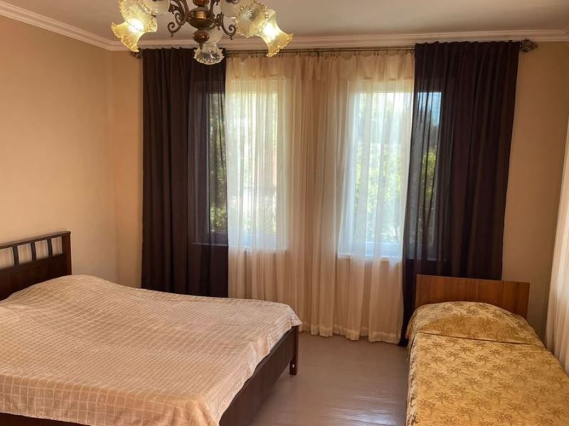 . Гостевой дом "У подножья пещеры". Новый Афон