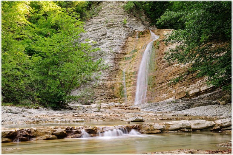 Фото Плесецких водопадов взято с сайта: https://yugarf.ru/