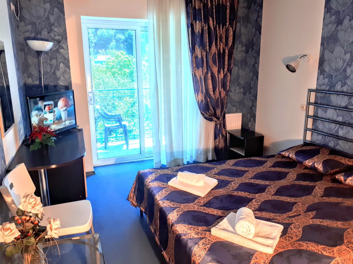 . Гостиница "Парадиз". Ольгинка