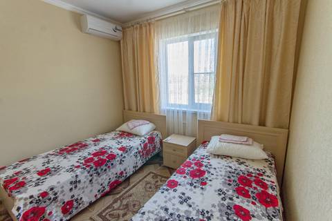 2-х комнатный номер. Гостевой дом «Милана». Голубицкая