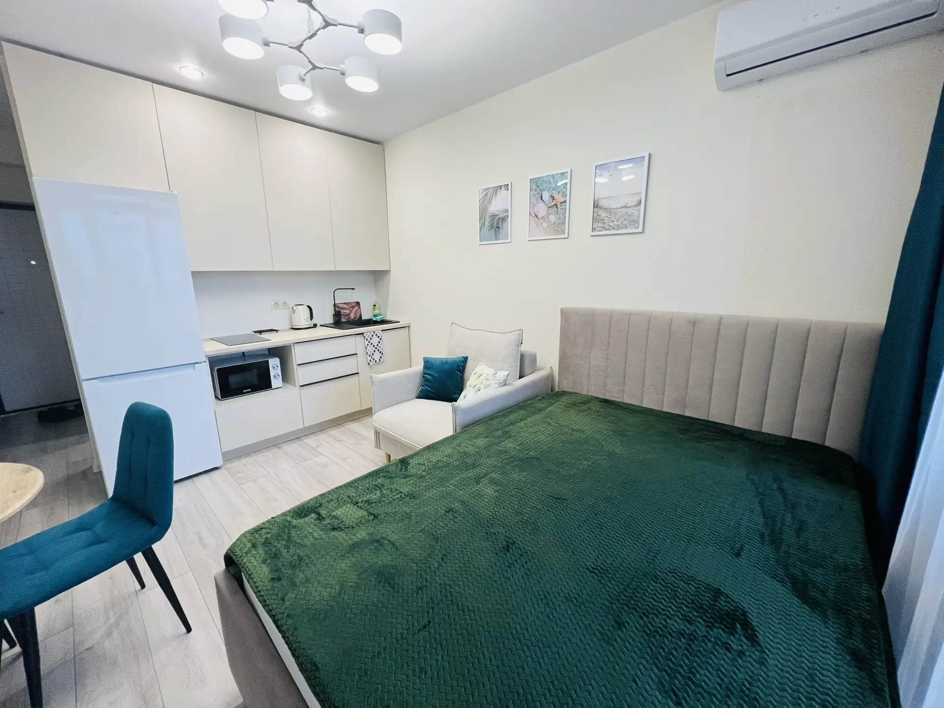 . Квартира в многоквартирном доме Уюрный апартамент на первой береговой. Дагомыс