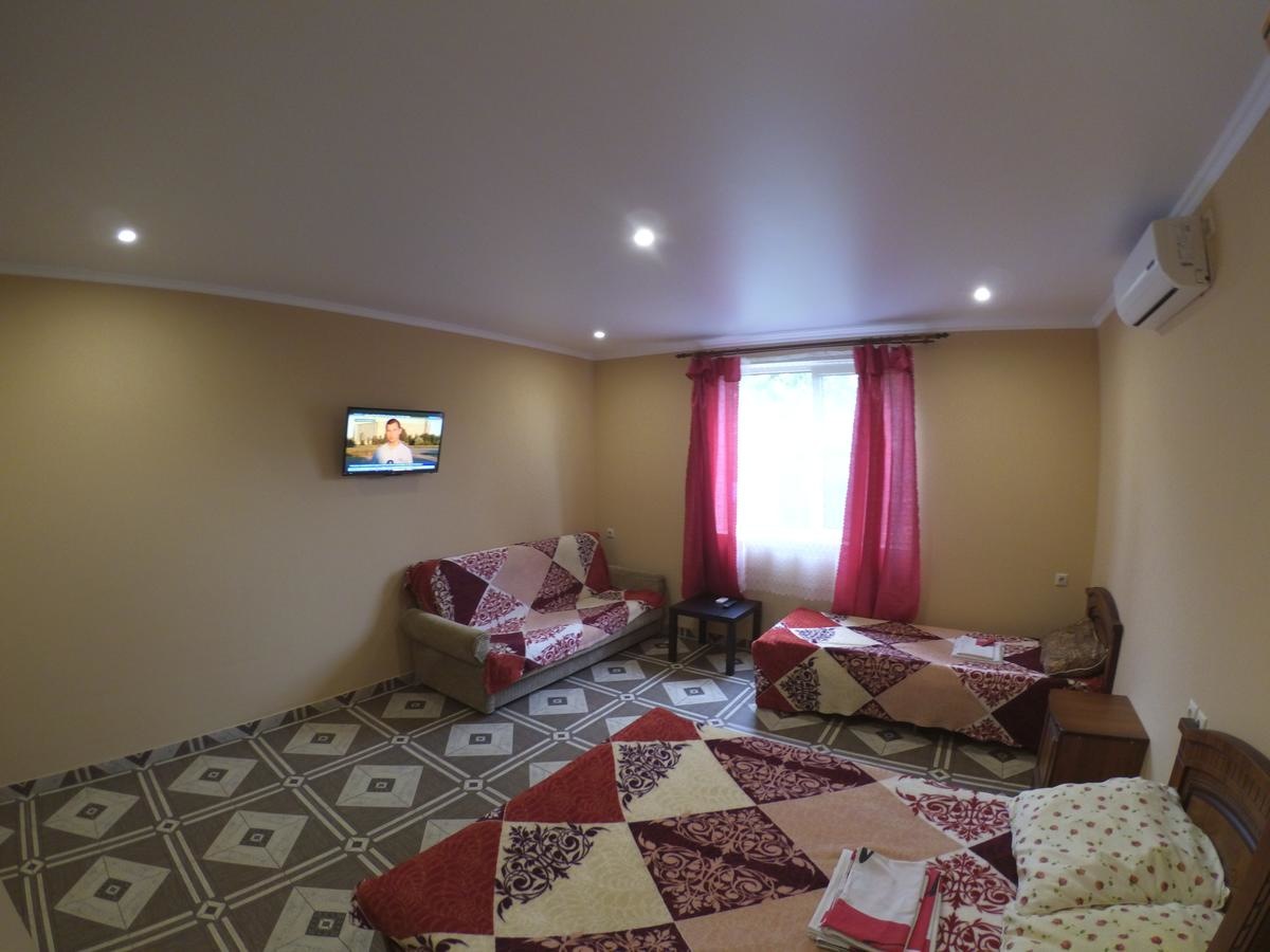 . Отель "Берег"       . Джубга