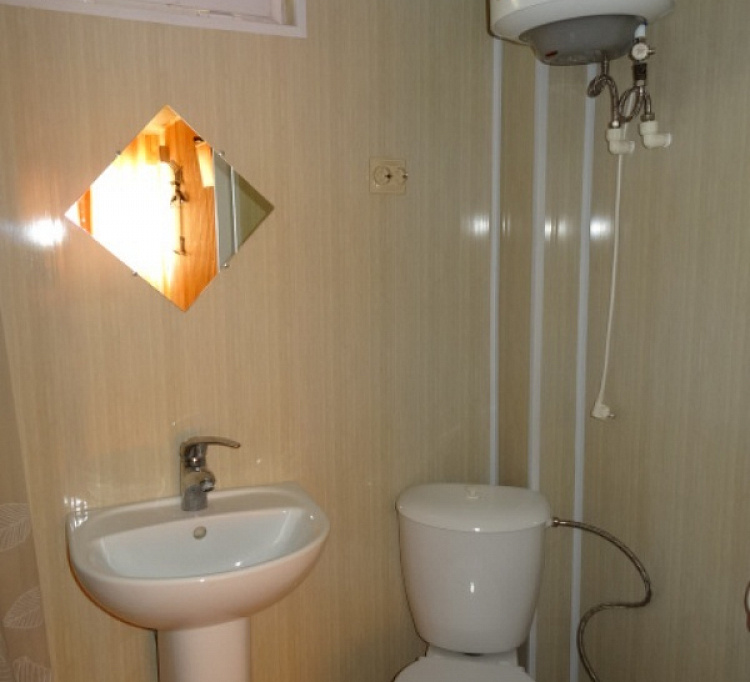 Комфорт 2-комнатный. Частный гостевой дом VIZAVI. Голубицкая