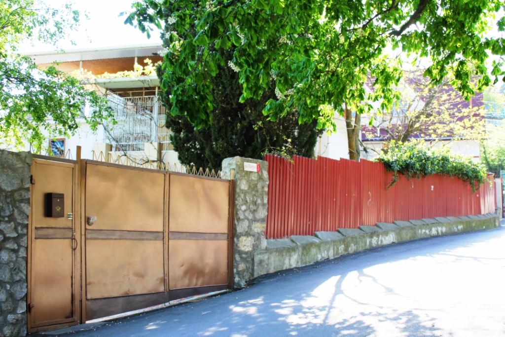 . Гостевой дом «Радмир». Алупка