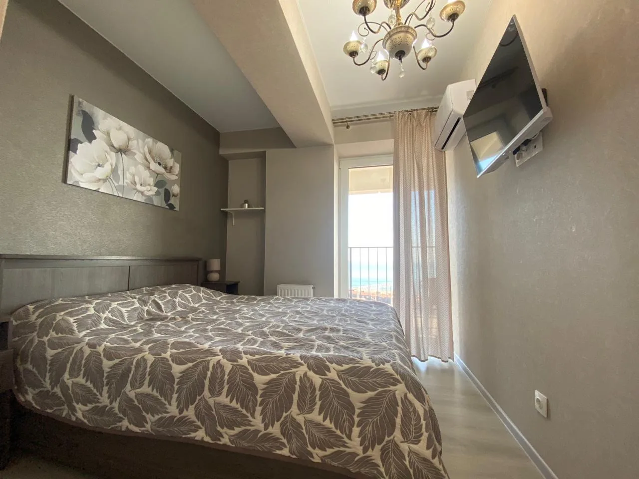 . Квартира в многоквартирном доме Квартира у моря видовая с балконами. Дагомыс