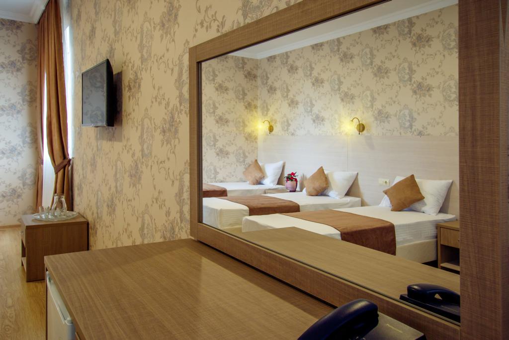 «Стандарт» 3х-местный. Отель «Атлас». Геленджик