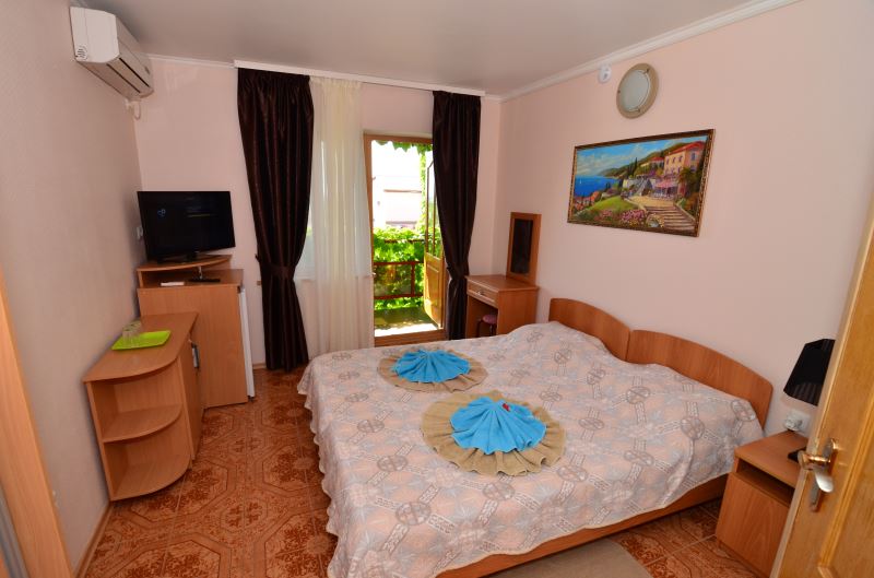 2-МЕСТНЫЙ НОМЕР С КОНДИЦИОНЕРОМ. Мини-гостиница "Анастасия". Саки