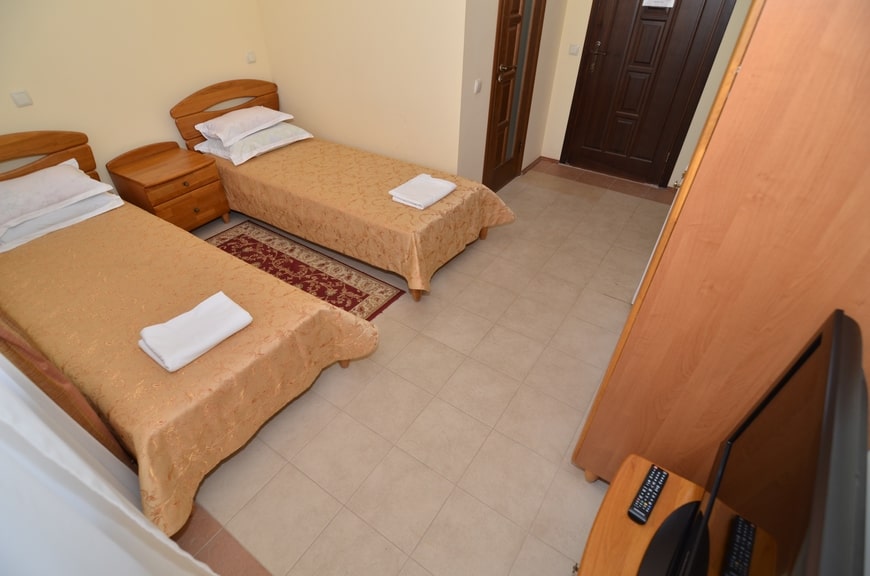 Стандартный номер на 2-эт 2-х местный 1-комнатный с балконом. Отель «Перчем». Судак