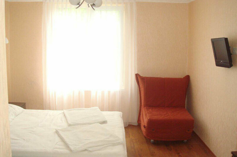 . Гостевой дом "Аист". Новый Афон