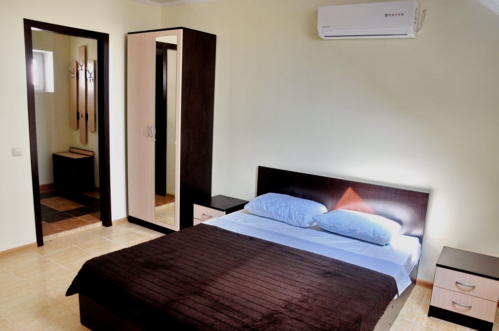 4х местный 2х комнатный номер. Гостевой дом  "Свет маяка". Заозерное