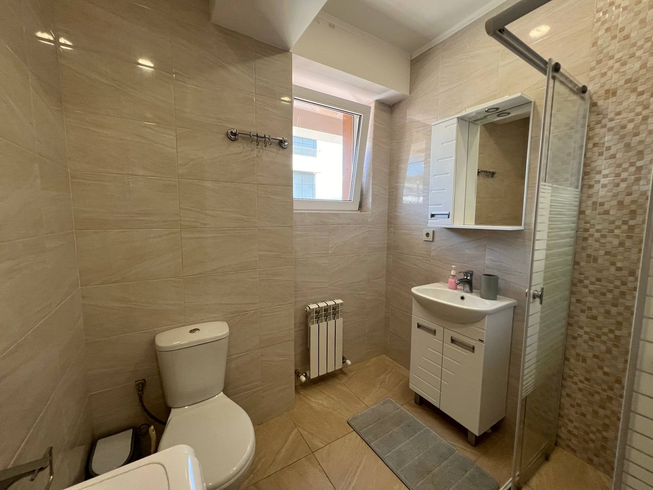 . Квартира в многоквартирном доме Студия с панорамными окнами и шикарным видом на море. Дагомыс