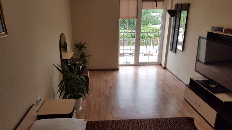 Семейный. Гостевой дом Центральный. Кучугуры