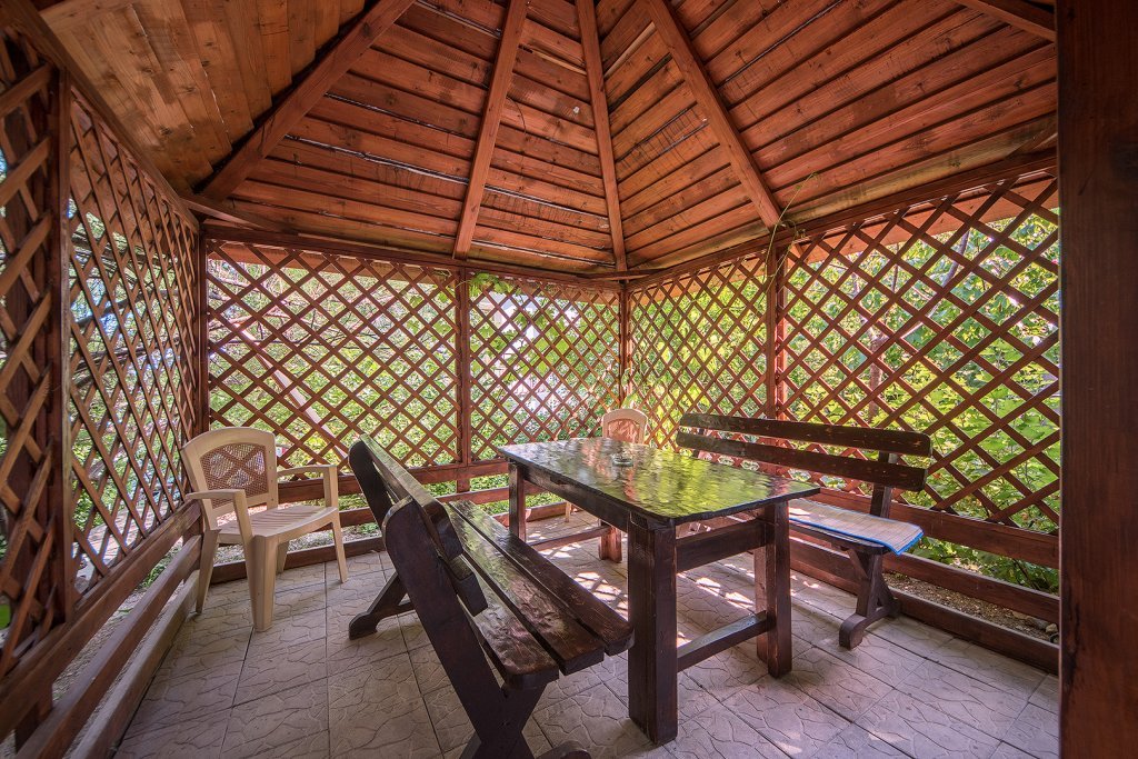 . Гостевой дом «Кедр-Восток». Алупка