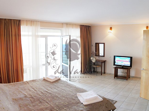 Апартаменты с мини-кухней, двухкомнатные,2 кровати. Отель "Da Vasko". Семидворье