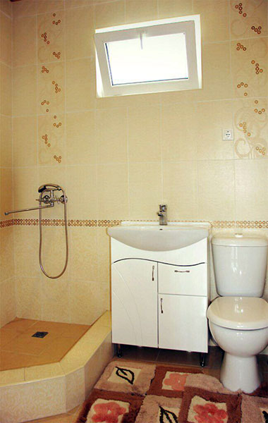 Однокомнатный номер для размещения 2-4-х человек. Гостевой дом "Карина". Вардане