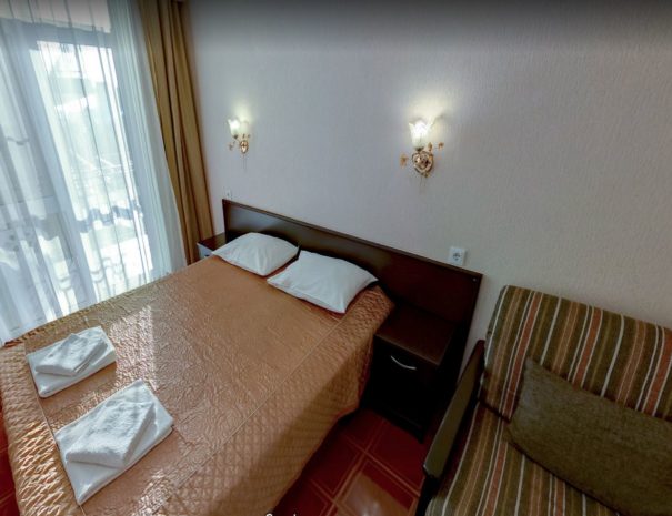 Люкс двухкомнатный 5-местный. Отель "Родос" . Витязево