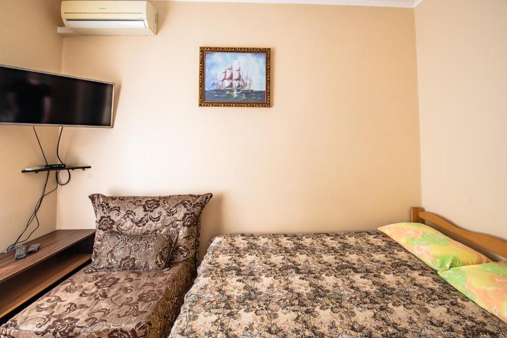 Трёхместный. Гостевой дом "Мария". Лазаревское Трёхместный. Гостевой дом "Мария". Лазаревское