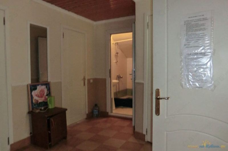 Эконом двухместный. Гостиничный комплекс "Анжелика-Альбатрос". Лоо