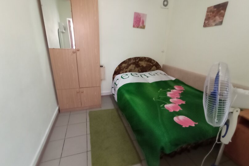 . Гостевой дом "Уютный дворик" на Толстого 42А. Геленджик