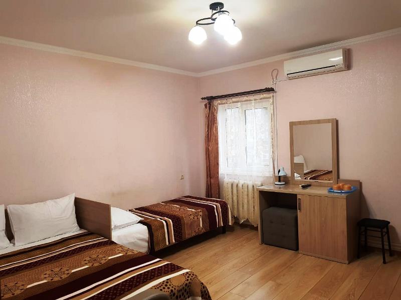 3-х местный номер Стандарт. Гостевой дом "Ника" - Адлер. Адлер