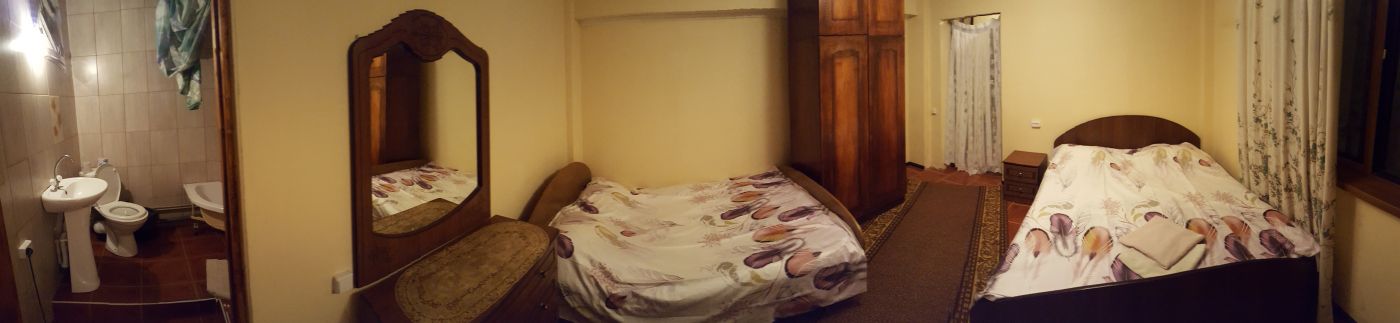 . Гостевой дом У Ирины. Пицунда