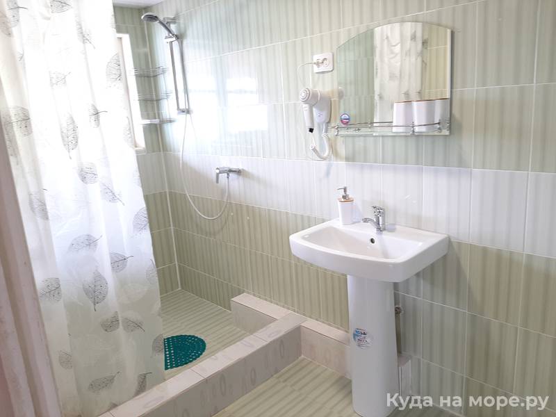 Номер «Бельэтаж». Отель Дача художников. Гагра