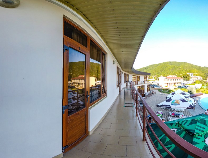 . Отель "Морской Клуб"!. Небуг