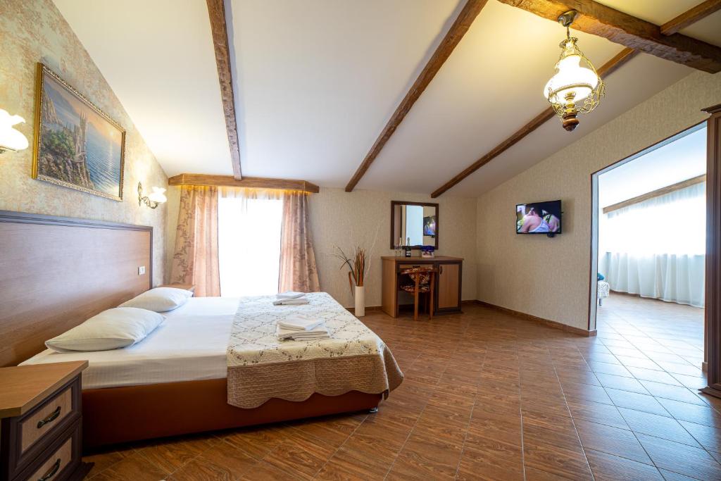 Люкс с 2 спальнями. Отель Атмосфера. Кабардинка