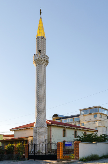Фото мечети Юхари-Джами взято с сайта: http://turizm.sputnik.ru/