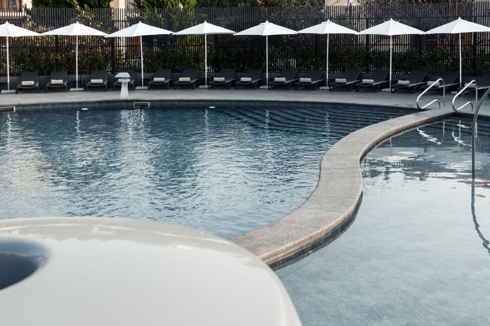 . Курортный отель Моне. Адлер