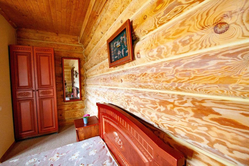 Трехместный номер с балконом. Гостевой дом ШарЛООтка. Лоо