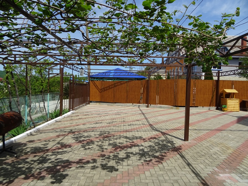 . Гостевой дом "Горлица" в Лермонтово       . Лермонтово