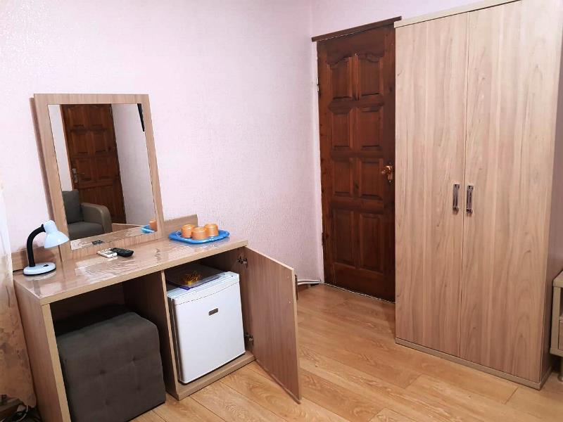 3-х местный номер Стандарт. Гостевой дом "Ника" - Адлер. Адлер